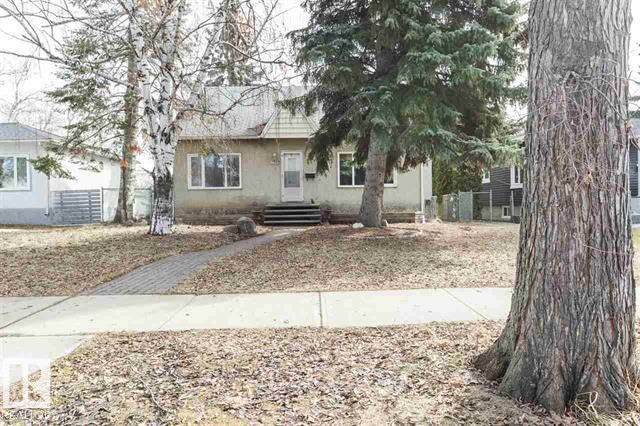 Front of 11931 128 St