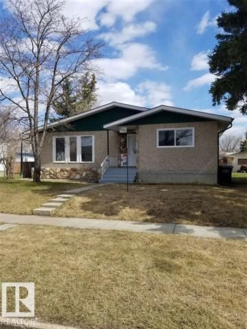Front of 5127 54 St