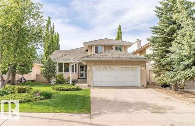 Front of 11247 10 Ave