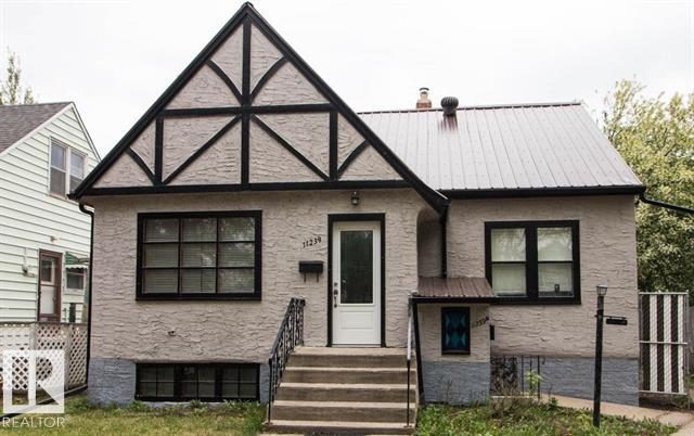 Front of 11239, 105 St NW