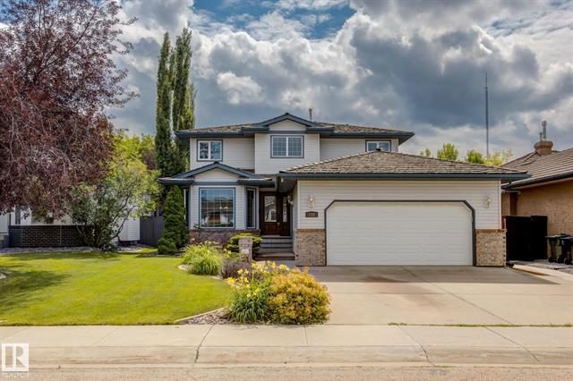 Front of 132 Norwich Cr