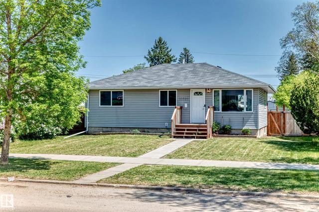 Front of 10521 163 St